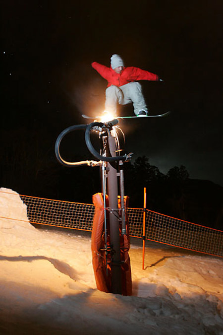 night bonk photo by marcel laemmerhirt